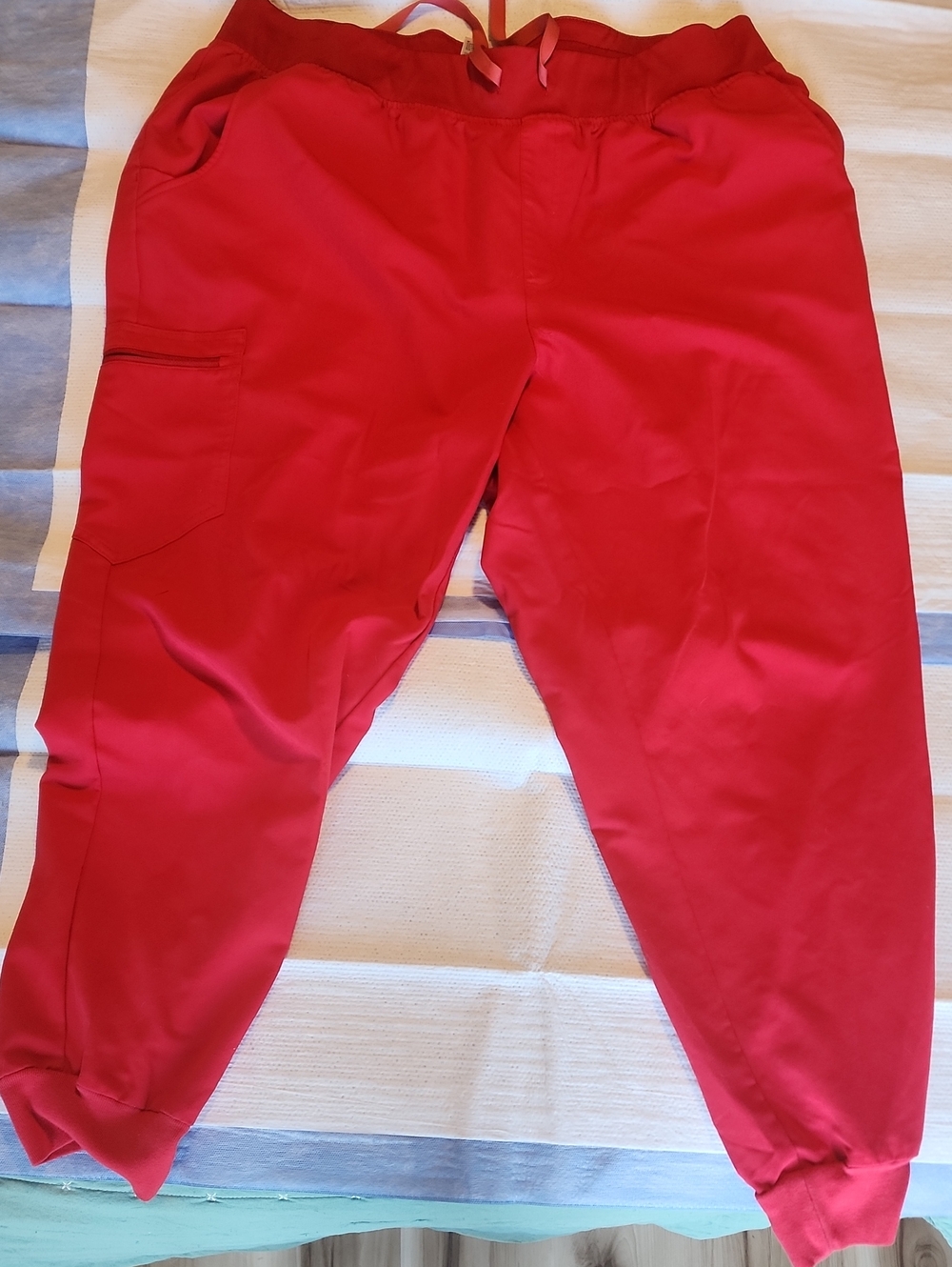 Figs Woman Nurse Scrub Pants In Red